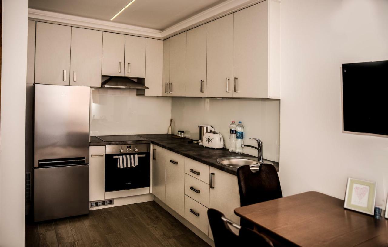 Centrum Apartman Цеглед Экстерьер фото
